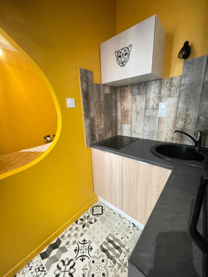 Jungle Room Romans-sur-Isère Eksteriør bilde